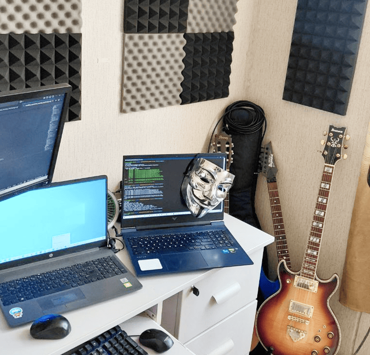 Espacio de trabajo de Giulios Francis Mendoza Chavez